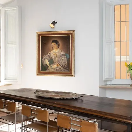 Amazing Historical - Jewish Ghetto Apartment